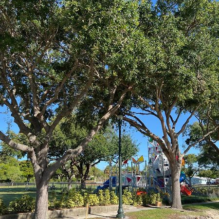 Cozy Studio Near Atlantic Ave W/Private Patio Apartment Delray Beach Exterior foto